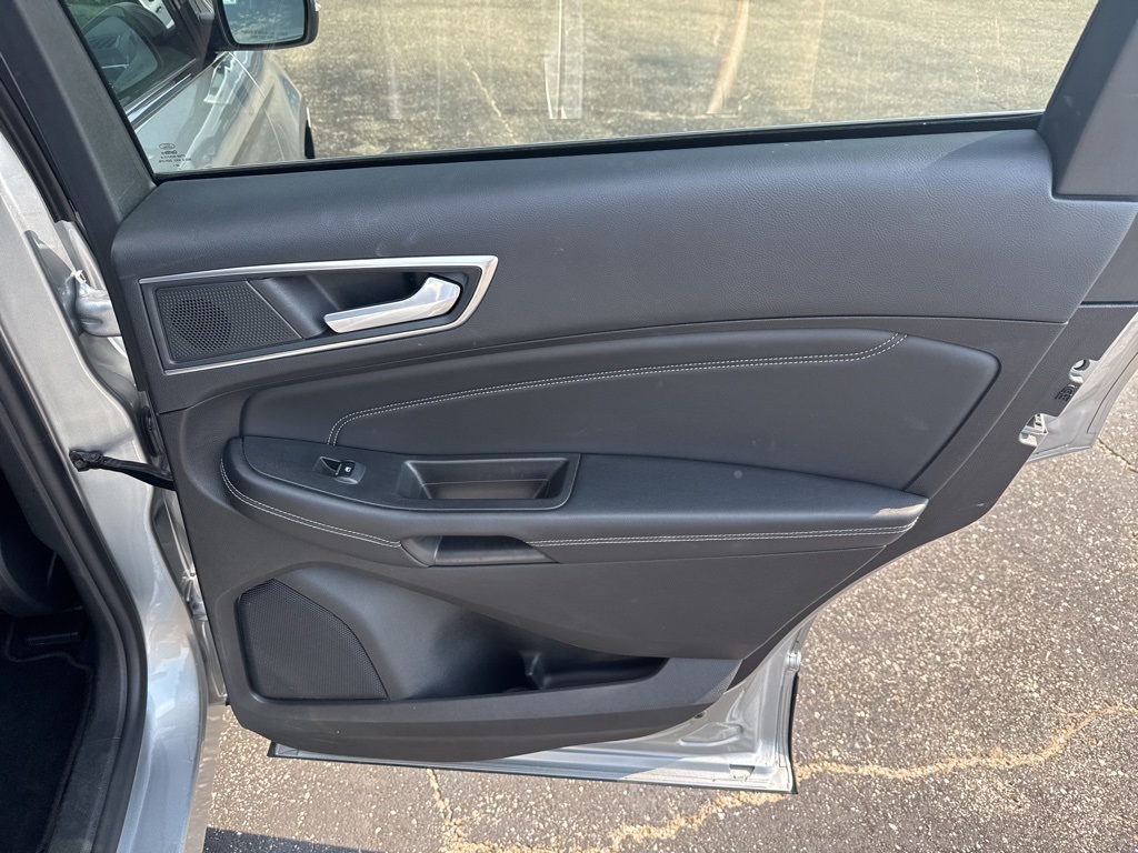 2024 Ford Edge Titanium photo 15