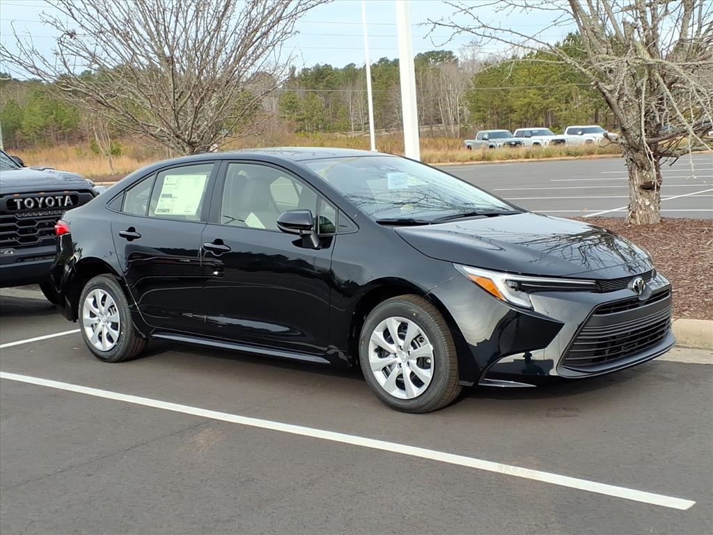 2026 Toyota Corolla LE's photo