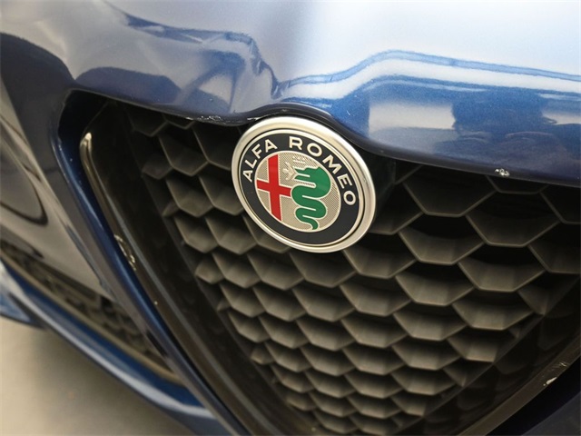 2021 Alfa Romeo Giulia Ti photo 16
