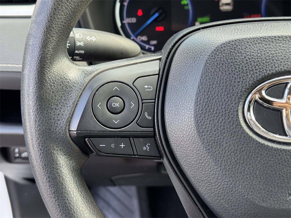 2024 Toyota RAV4 Hybrid XLE photo 7