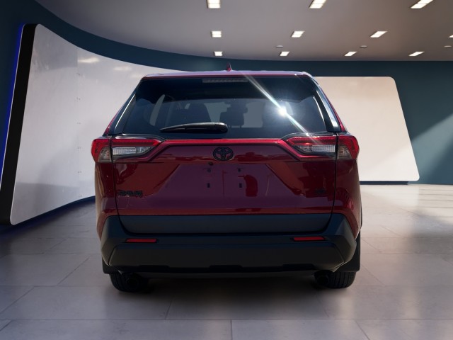 2023 Toyota RAV4 LE photo 4