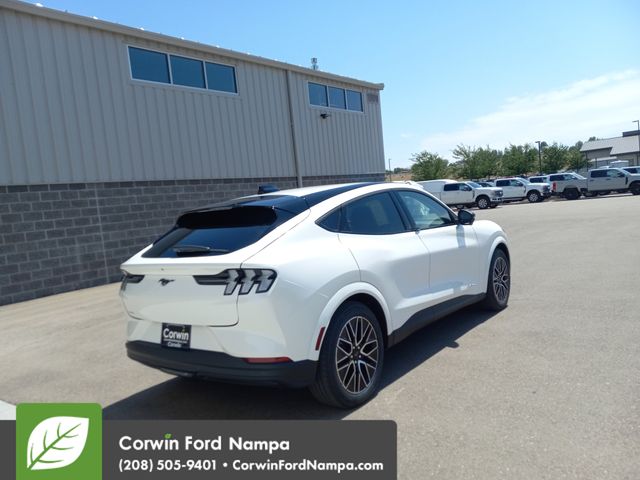 New 2025 Star White Metallic Tri-Coat Ford Premium image 3