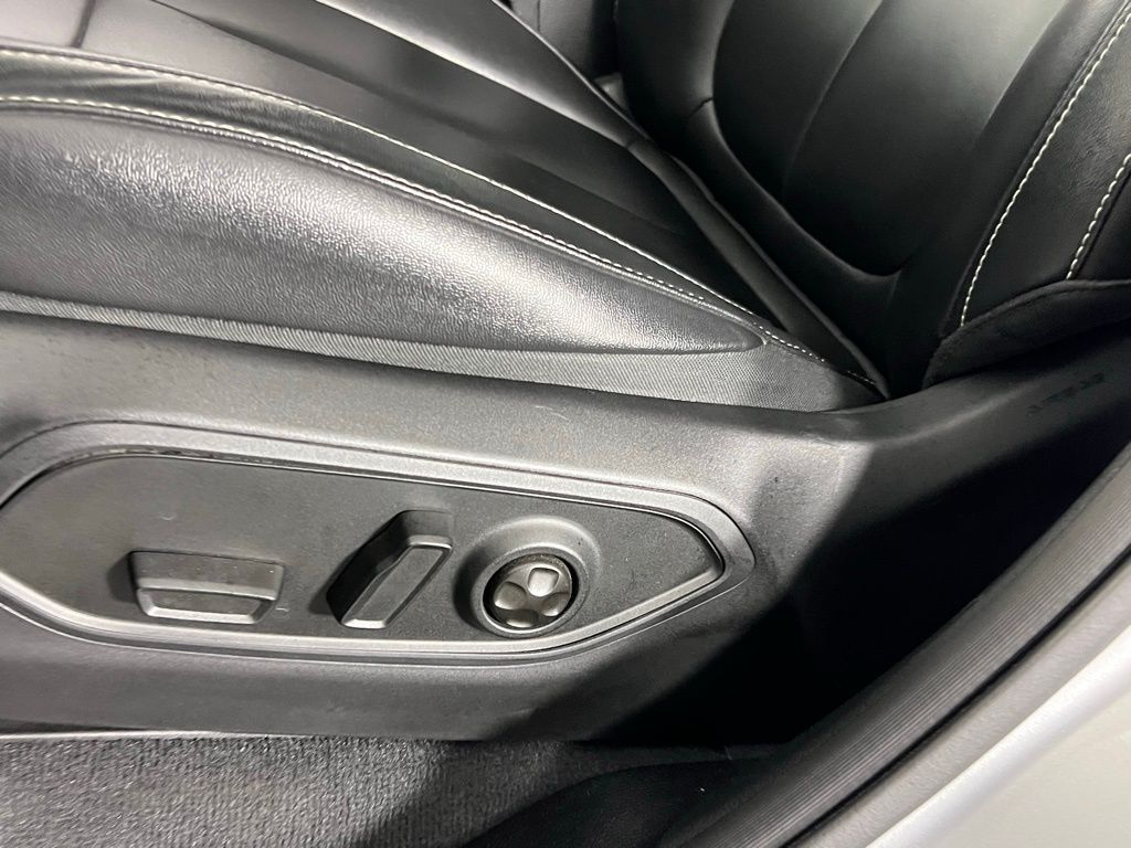 2023 Jeep Cherokee 4xe photo 19