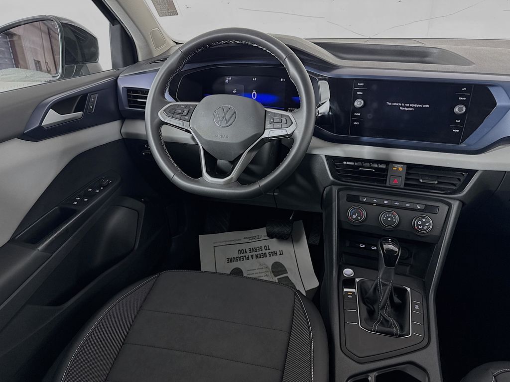 2022 Volkswagen Taos SE photo 23