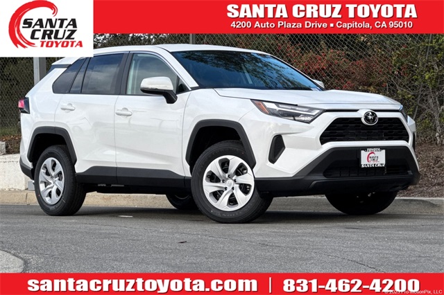 2025 Toyota RAV4 LE's photo