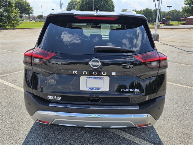 2023 Nissan Rogue Platinum photo 10