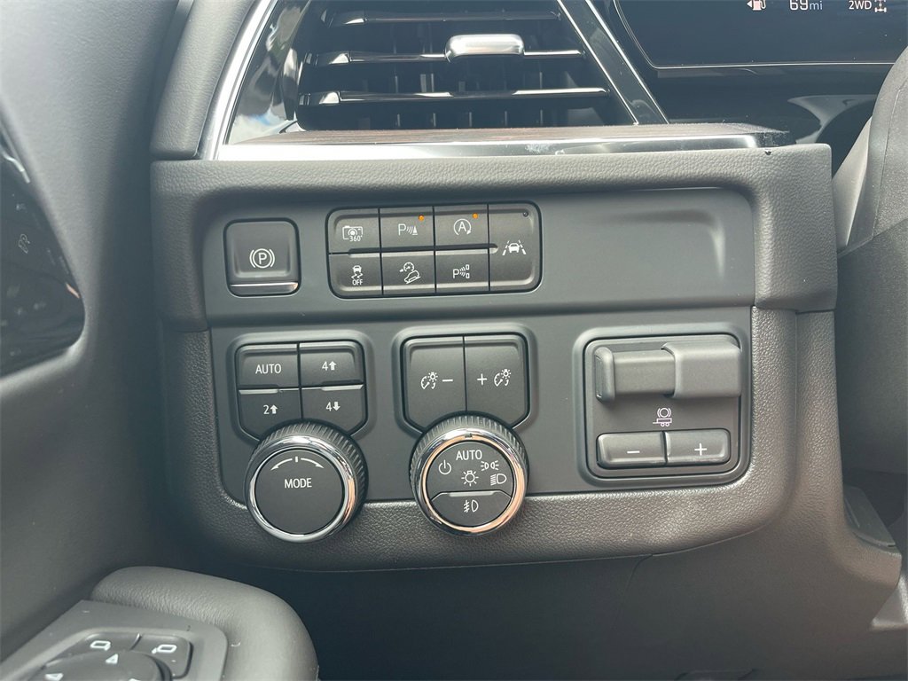 2025 Chevrolet Tahoe LT photo 23