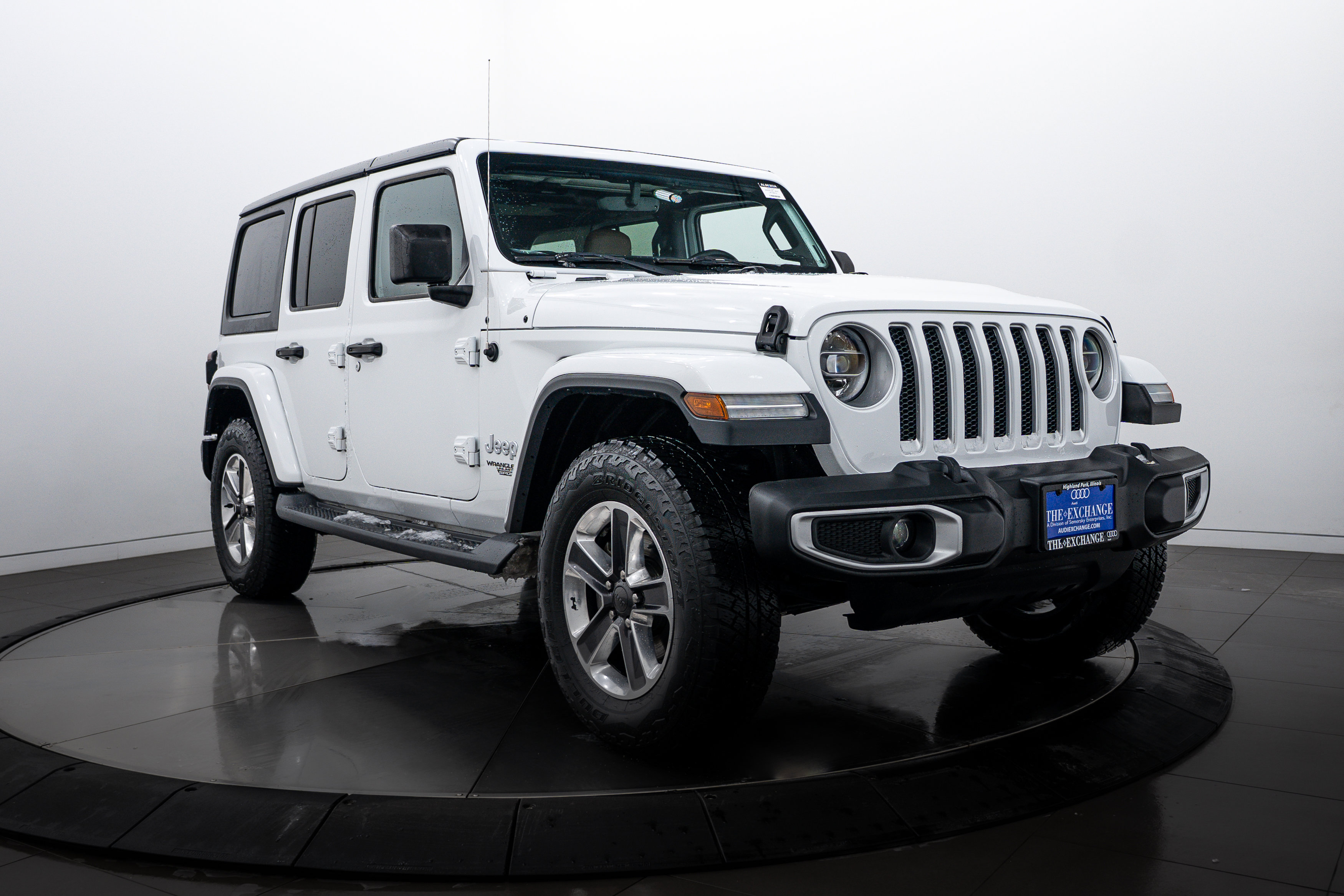 2020 Jeep Wrangler Unlimited Sahara photo 2
