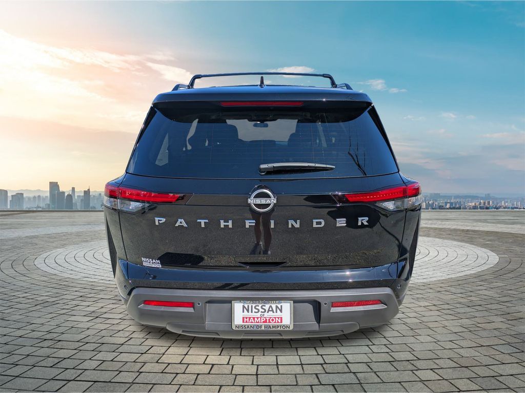 2025 Nissan Pathfinder SV photo 4