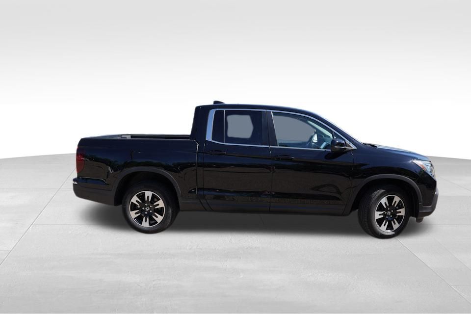2020 Honda Ridgeline RTL photo 2
