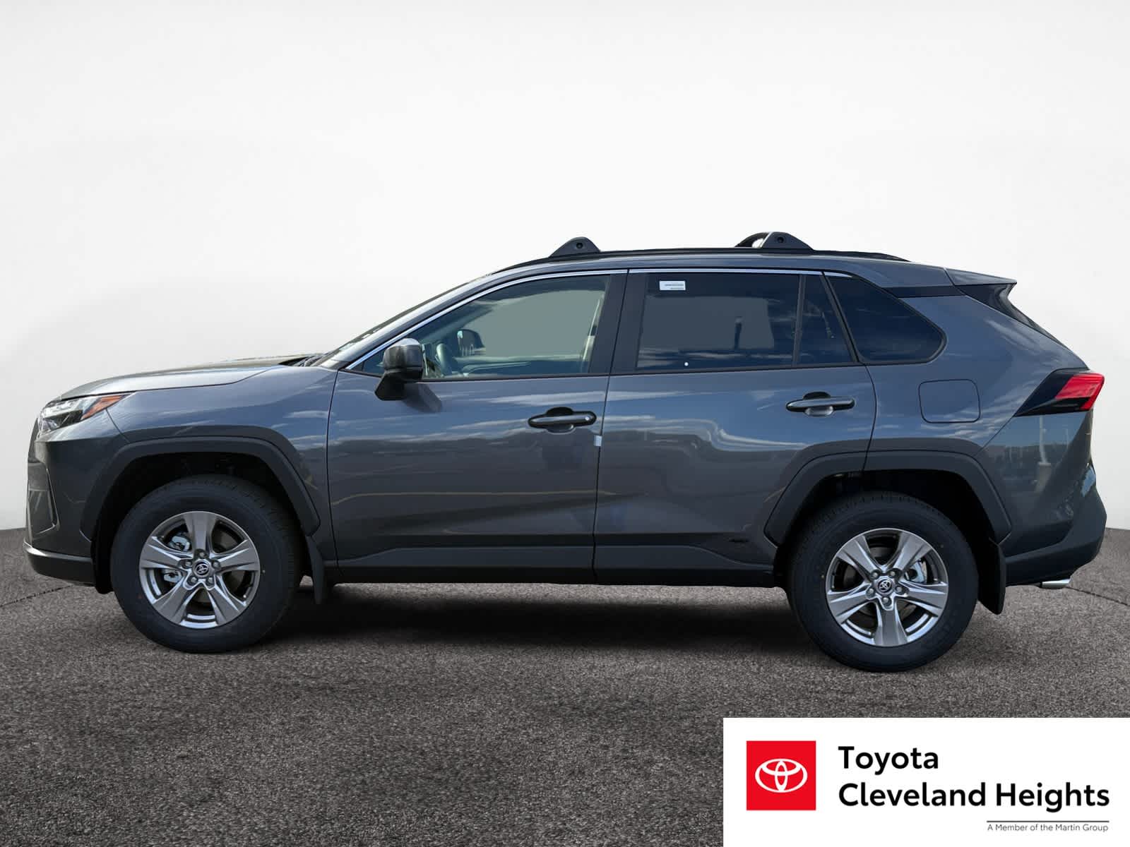 2025 Toyota RAV4 Hybrid LE photo 2