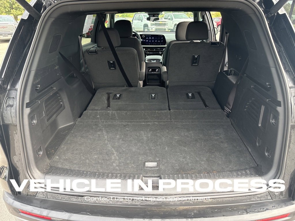 2025 Chevrolet Traverse photo 7