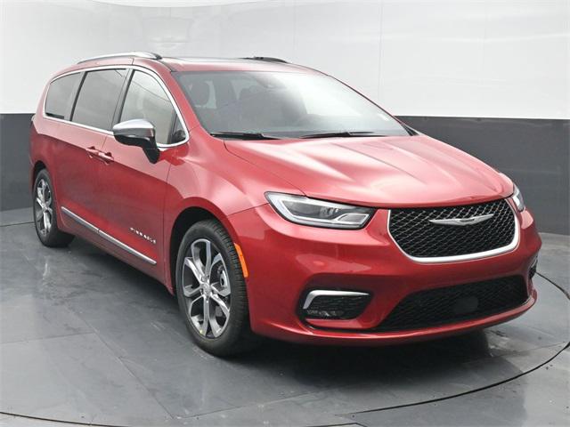 2026 Chrysler Pacifica Pinnacle's photo