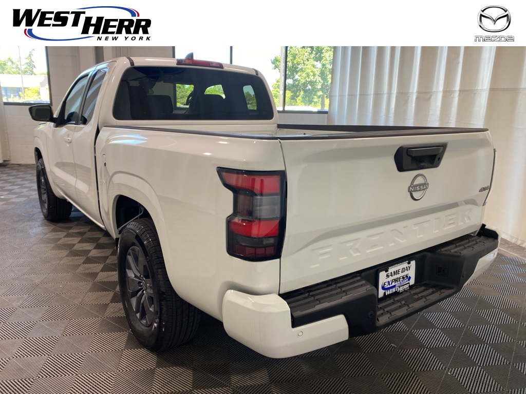 2025 Nissan Frontier SV photo 3