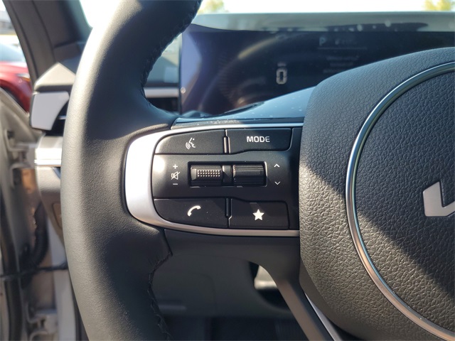 2025 Kia K5 GT-Line photo 14