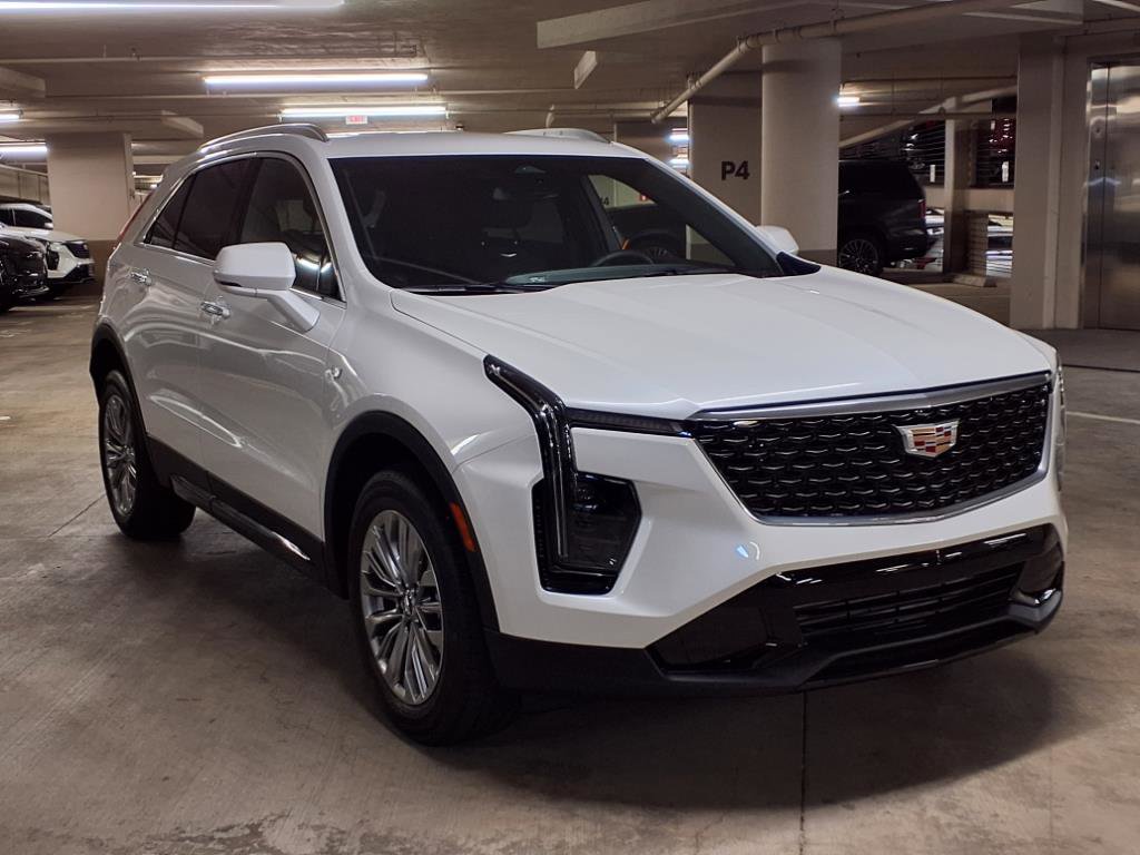 2024 Cadillac XT4 Premium photo 3