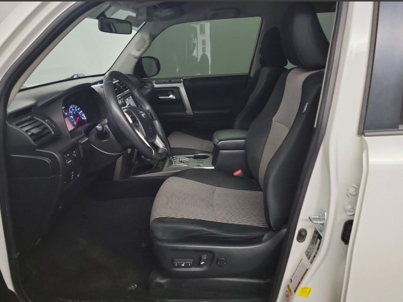 2019 Toyota 4Runner SR5 photo 29