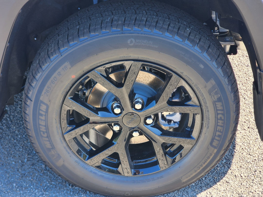 2025 Jeep Grand Cherokee Altitude X photo 4