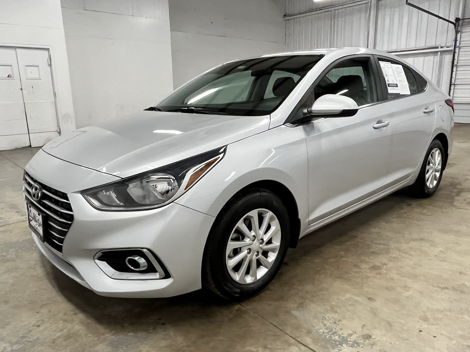 2022 Hyundai Accent SEL photo 3