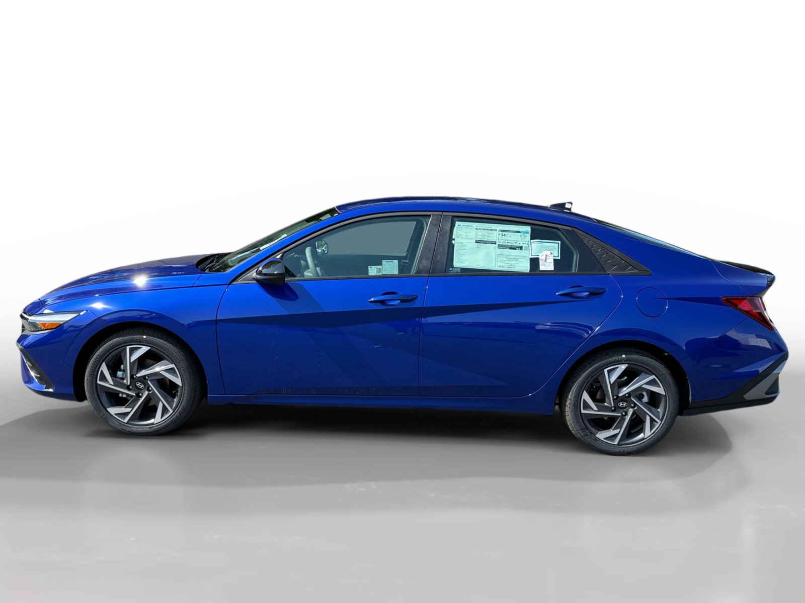 2025 Hyundai Elantra SEL Sport photo 2