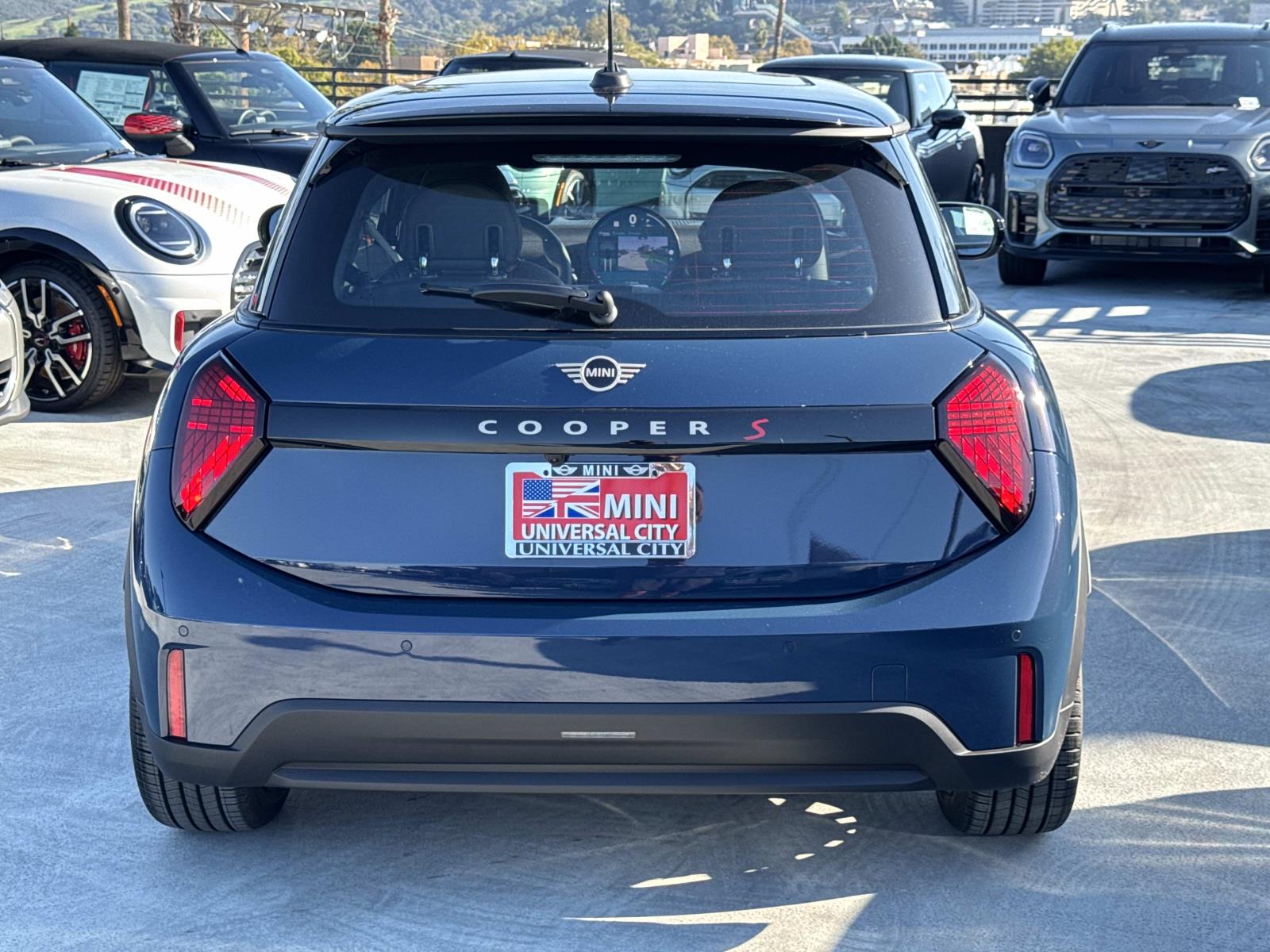 2026 Mini Cooper 2 Door Hardtop Signature photo 2