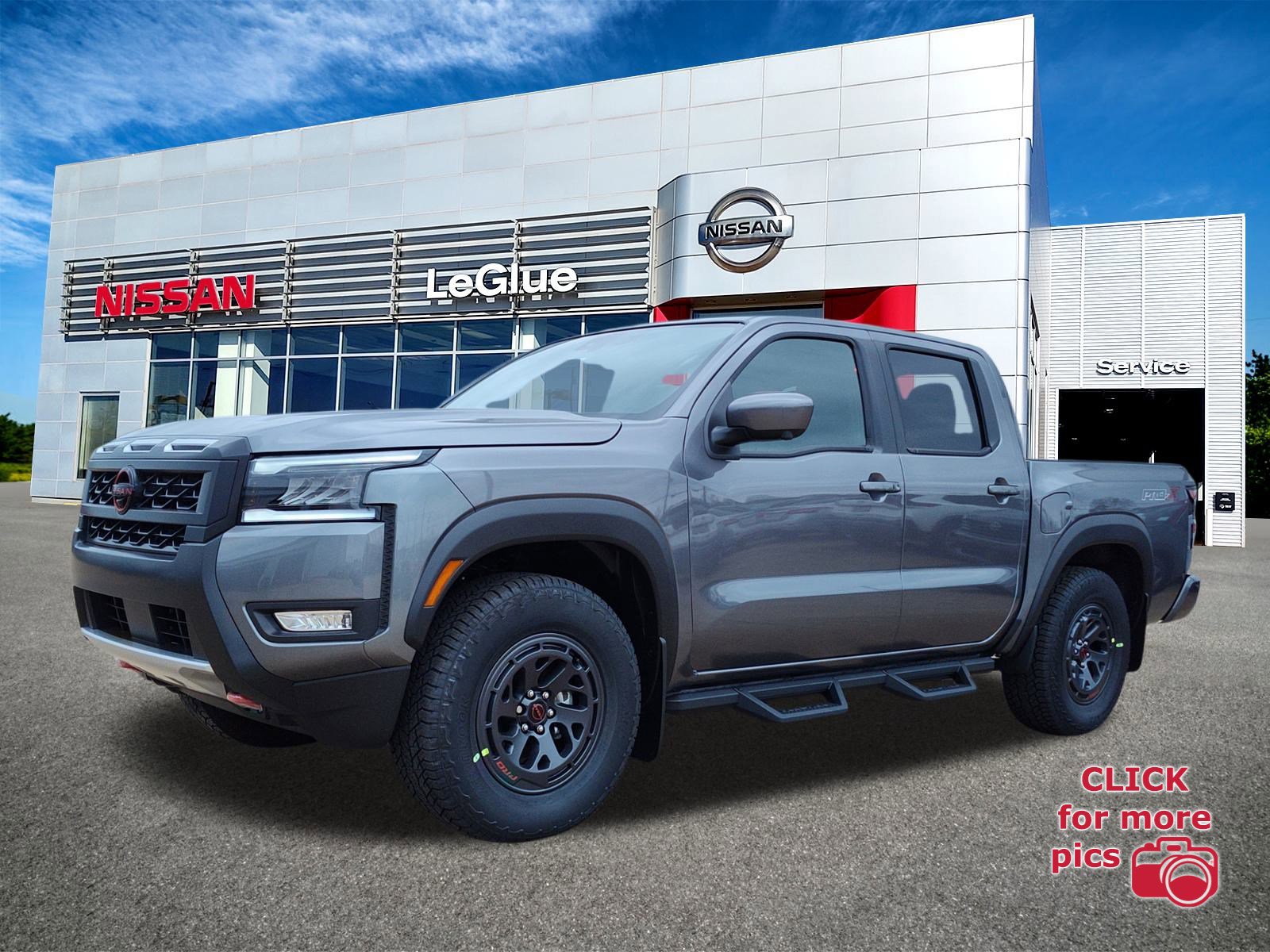 2026 Nissan Frontier PRO-X's photo