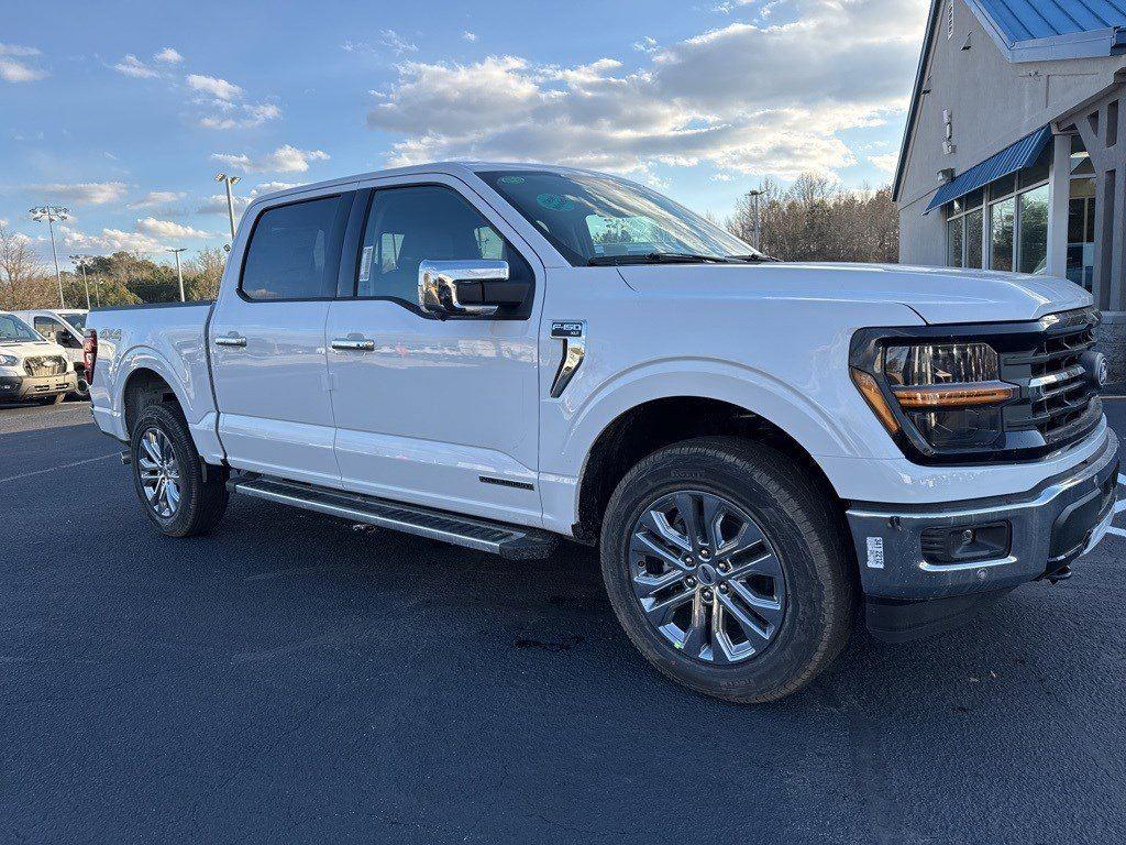 2025 Ford F-150 XLT photo 17