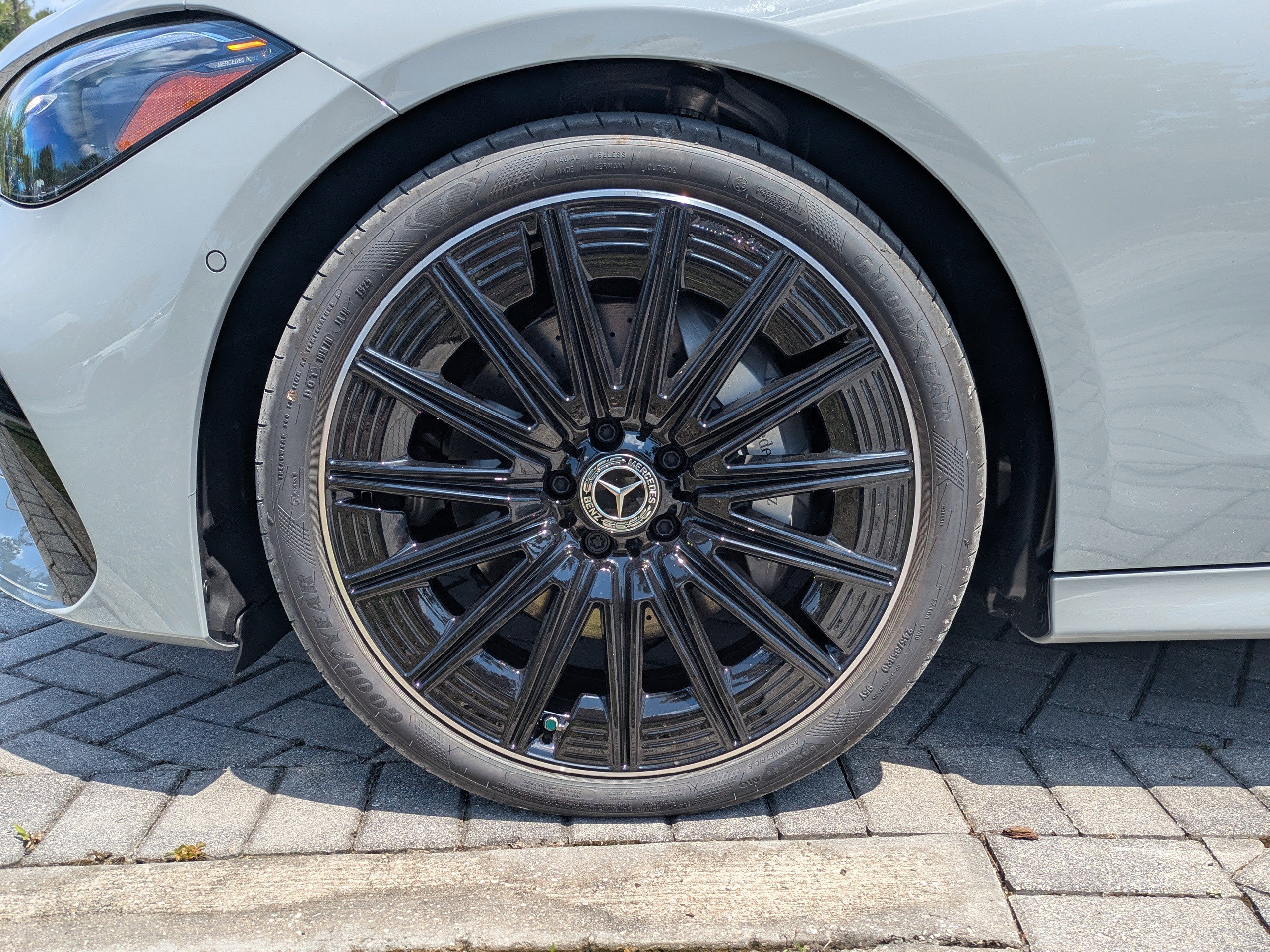 2026 Mercedes Benz CLE 300 4MATIC photo 3