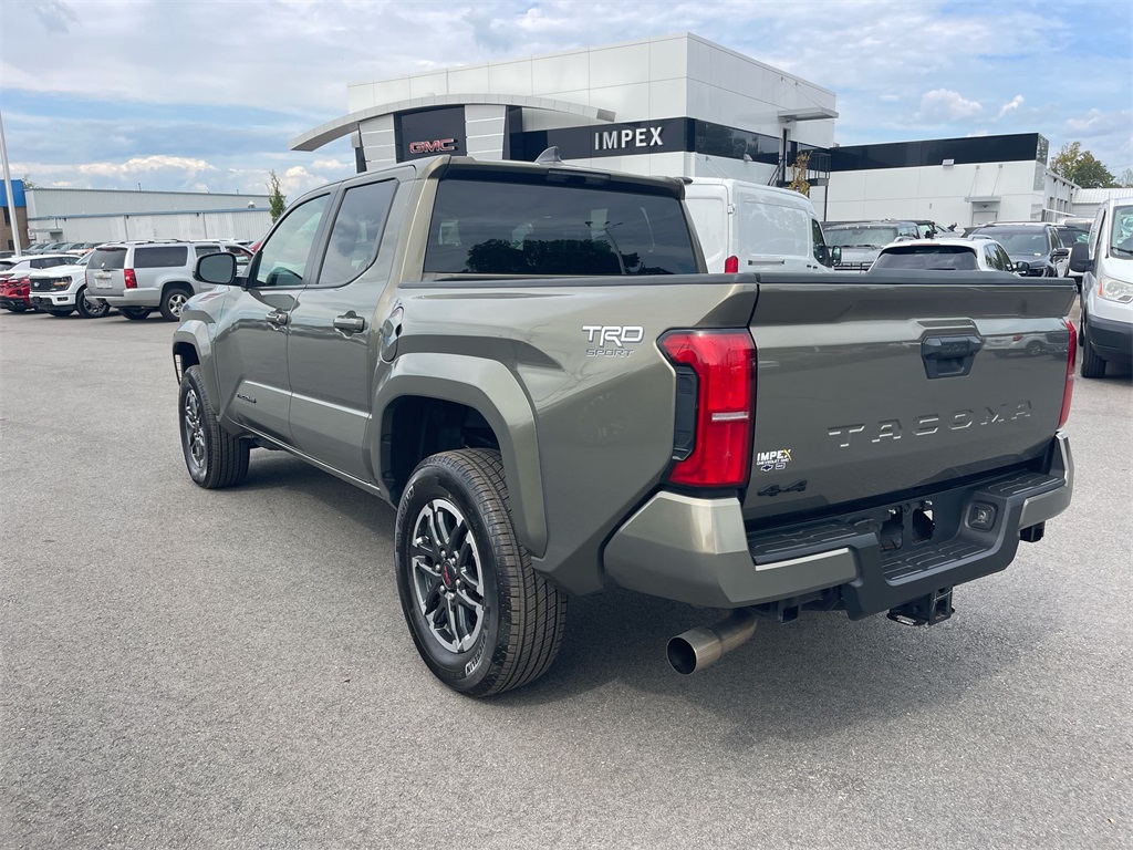 2025 Toyota Tacoma TRD Sport photo 2