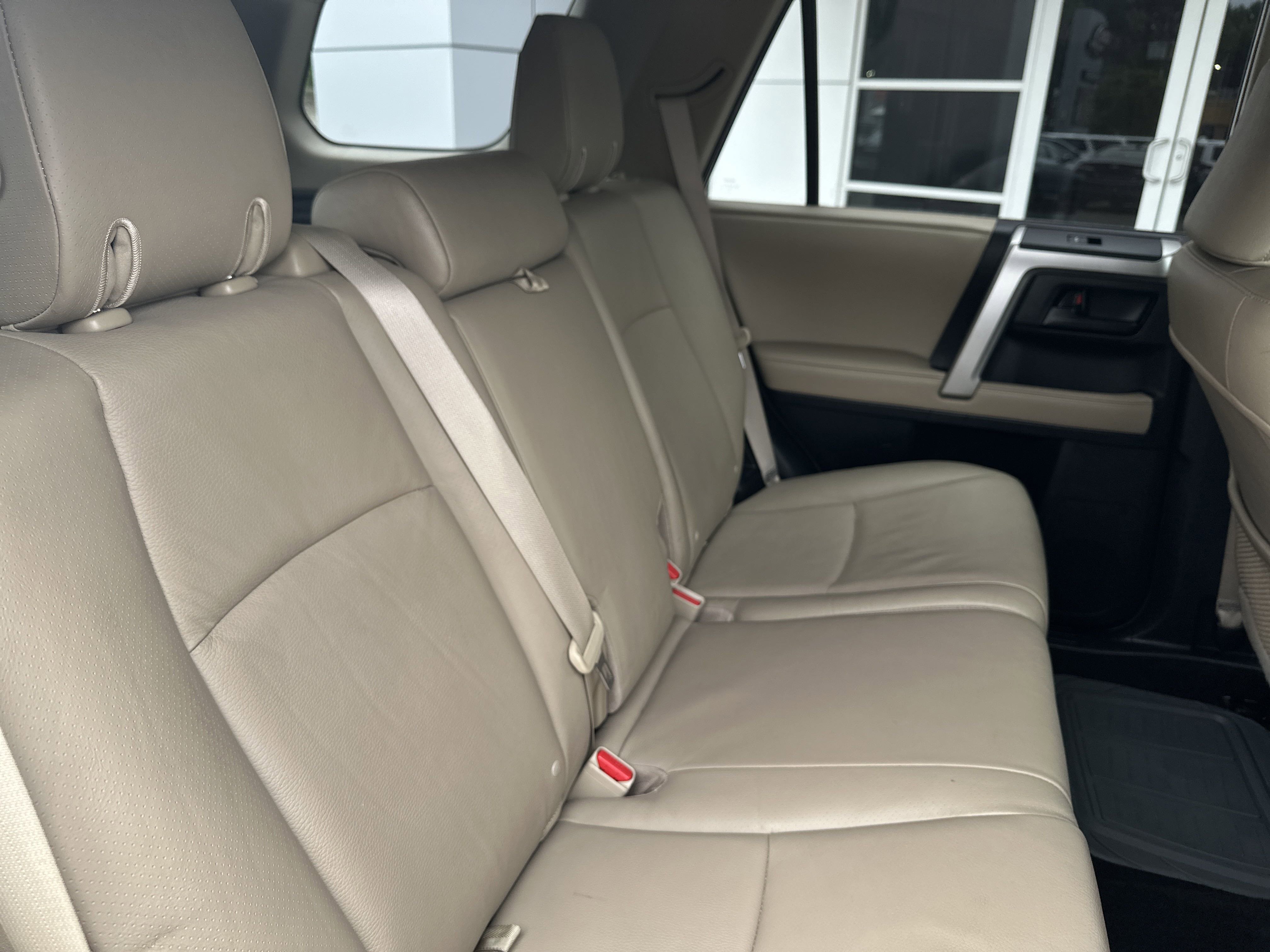 2011 Toyota 4Runner SR5 photo 14