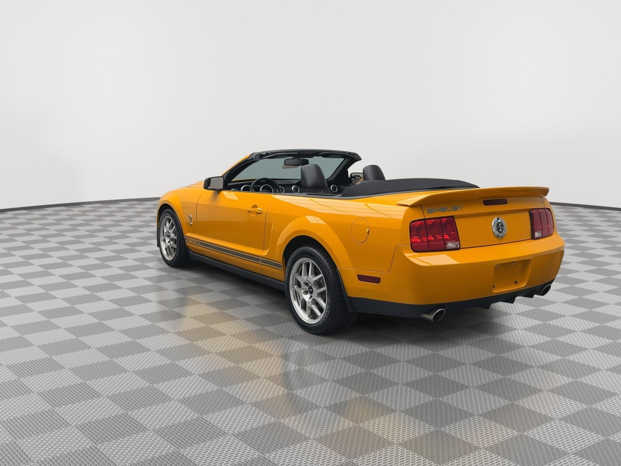 2007 Ford Mustang Shelby GT500 photo 2