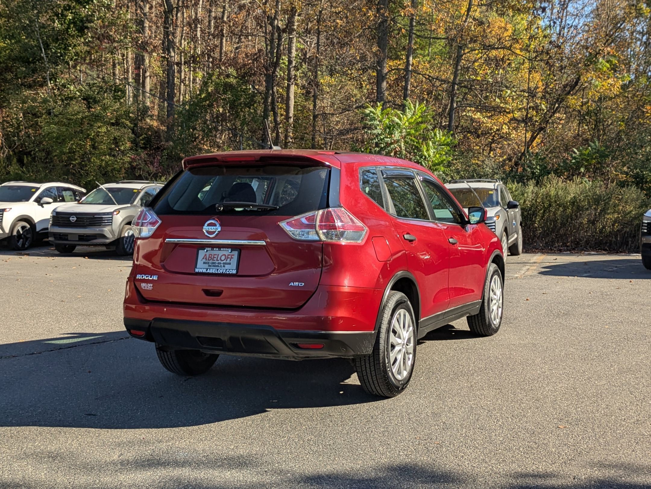 2016 Nissan Rogue S photo 3