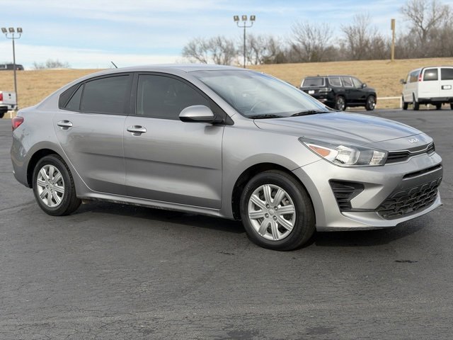 2022 Kia Rio S's photo
