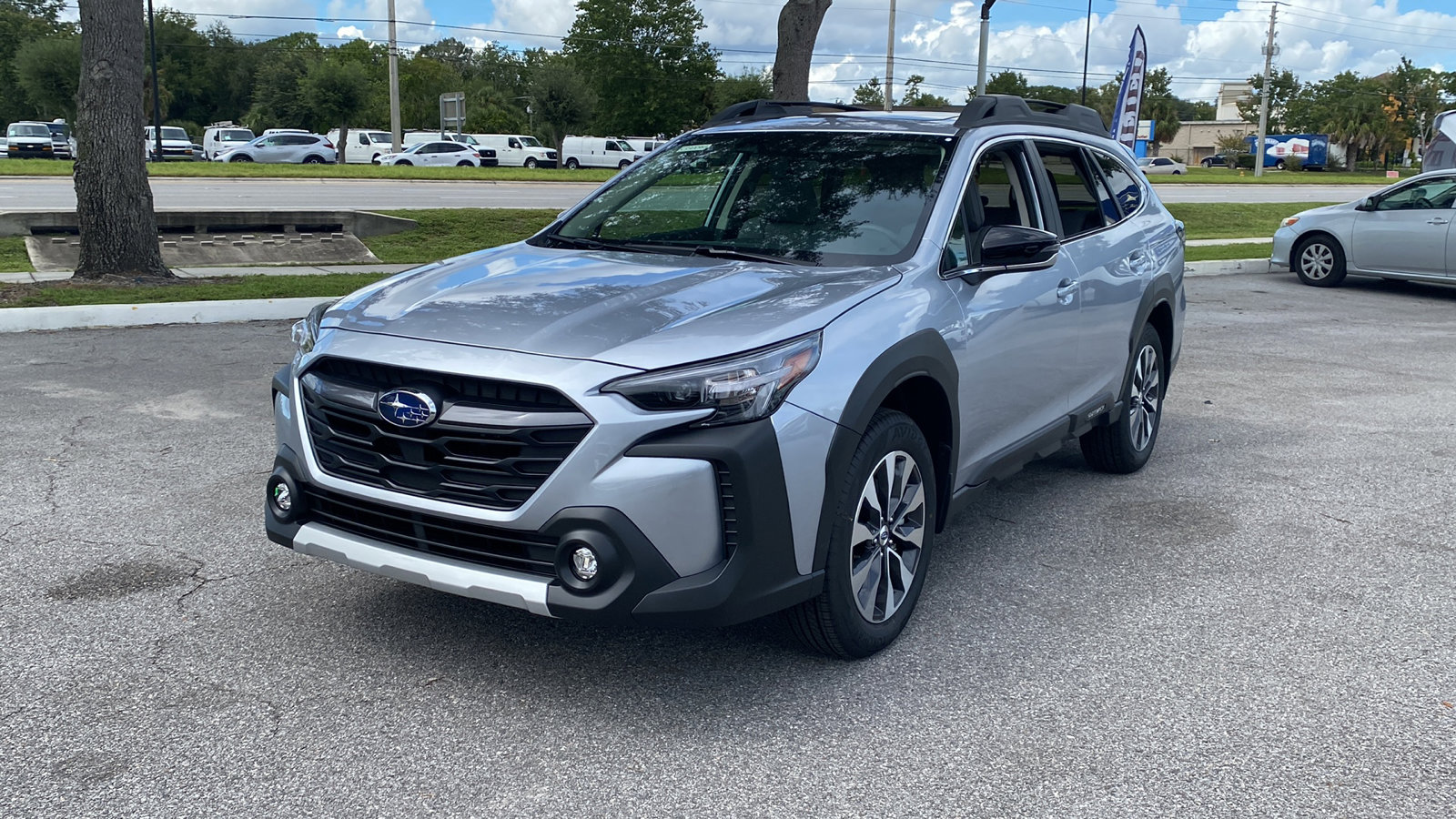 2025 Subaru Outback Limited photo 2