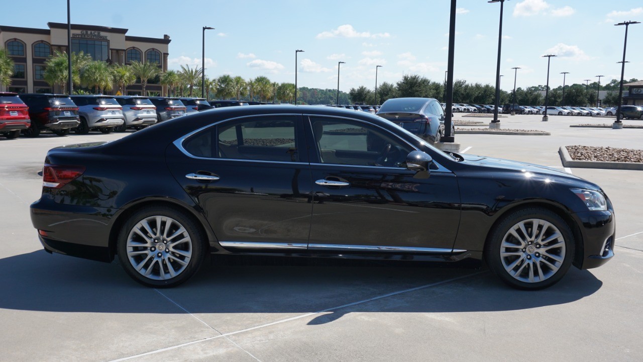 2015 Lexus LS 460 photo 3