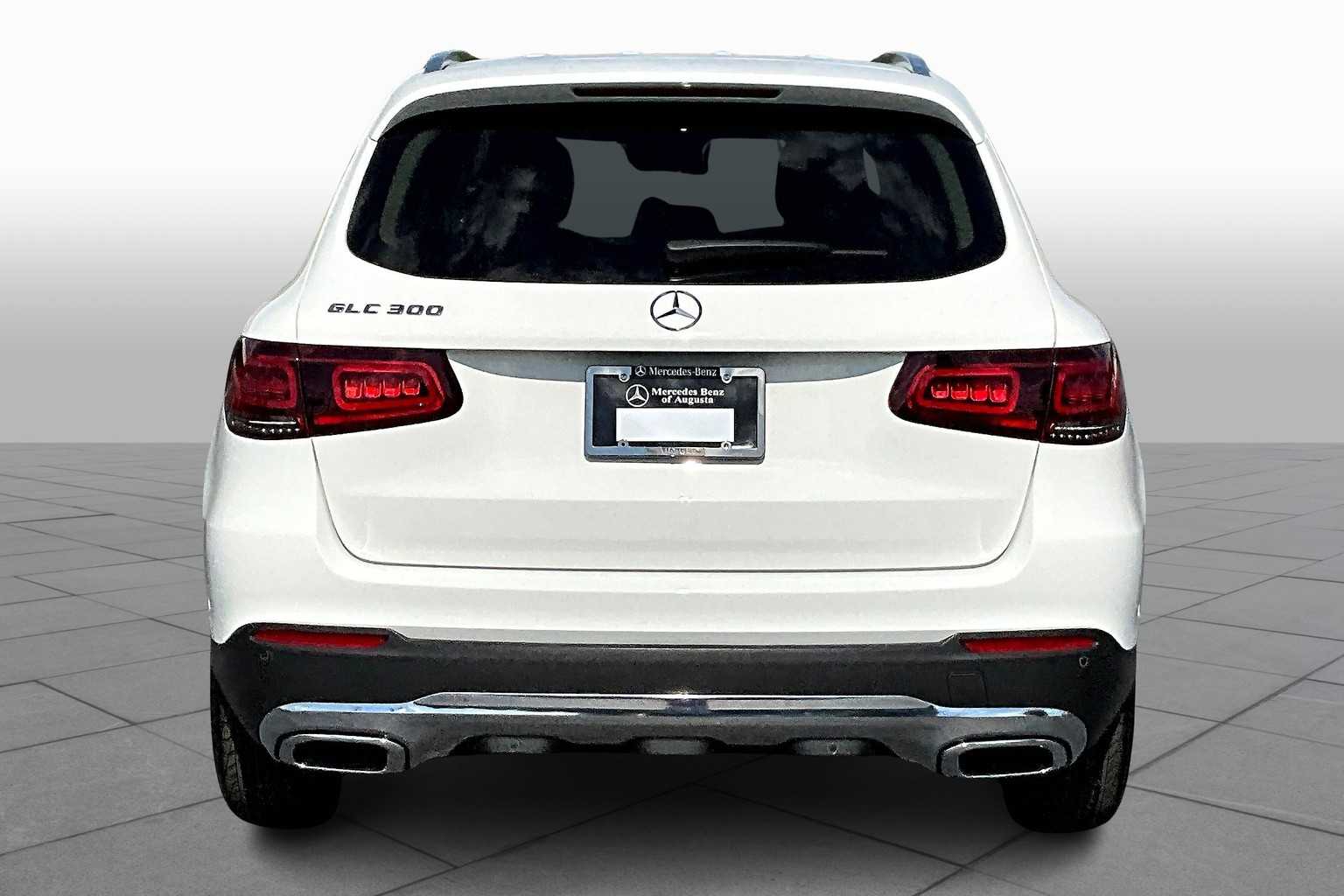 2022 Mercedes Benz GLC 300 photo 4