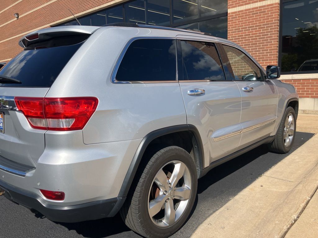 2013 Jeep Grand Cherokee Limited photo 3
