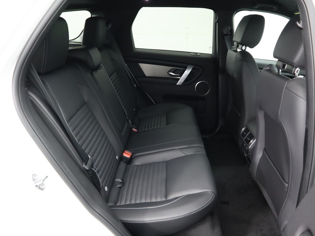 2025 Land Rover Discovery Sport SE photo 21