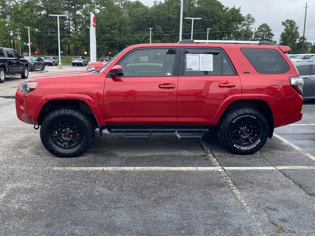 2021 Toyota 4Runner SR5 photo 3