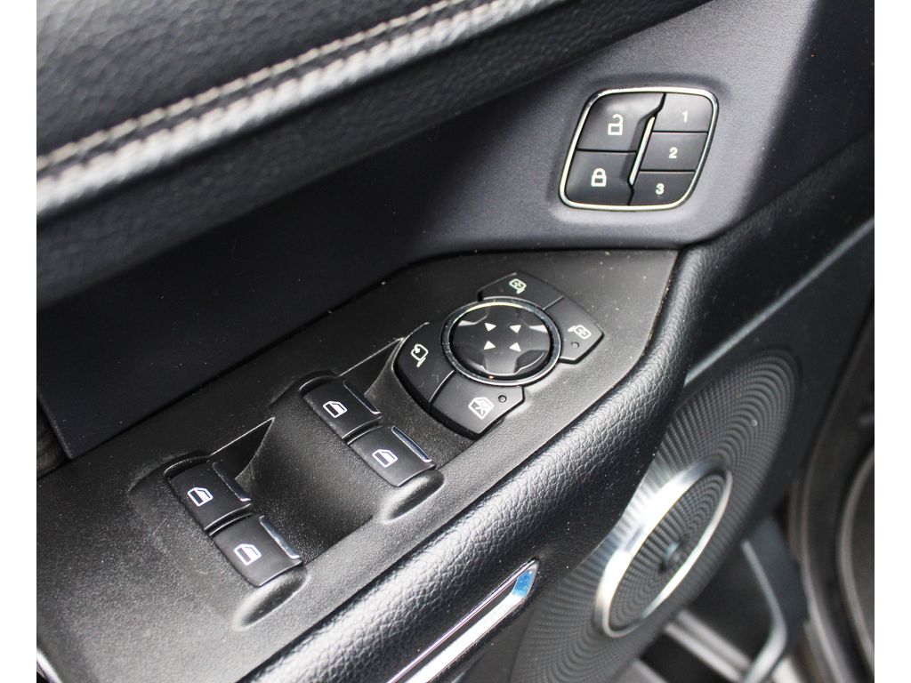 2021 Ford Expedition Limited photo 4