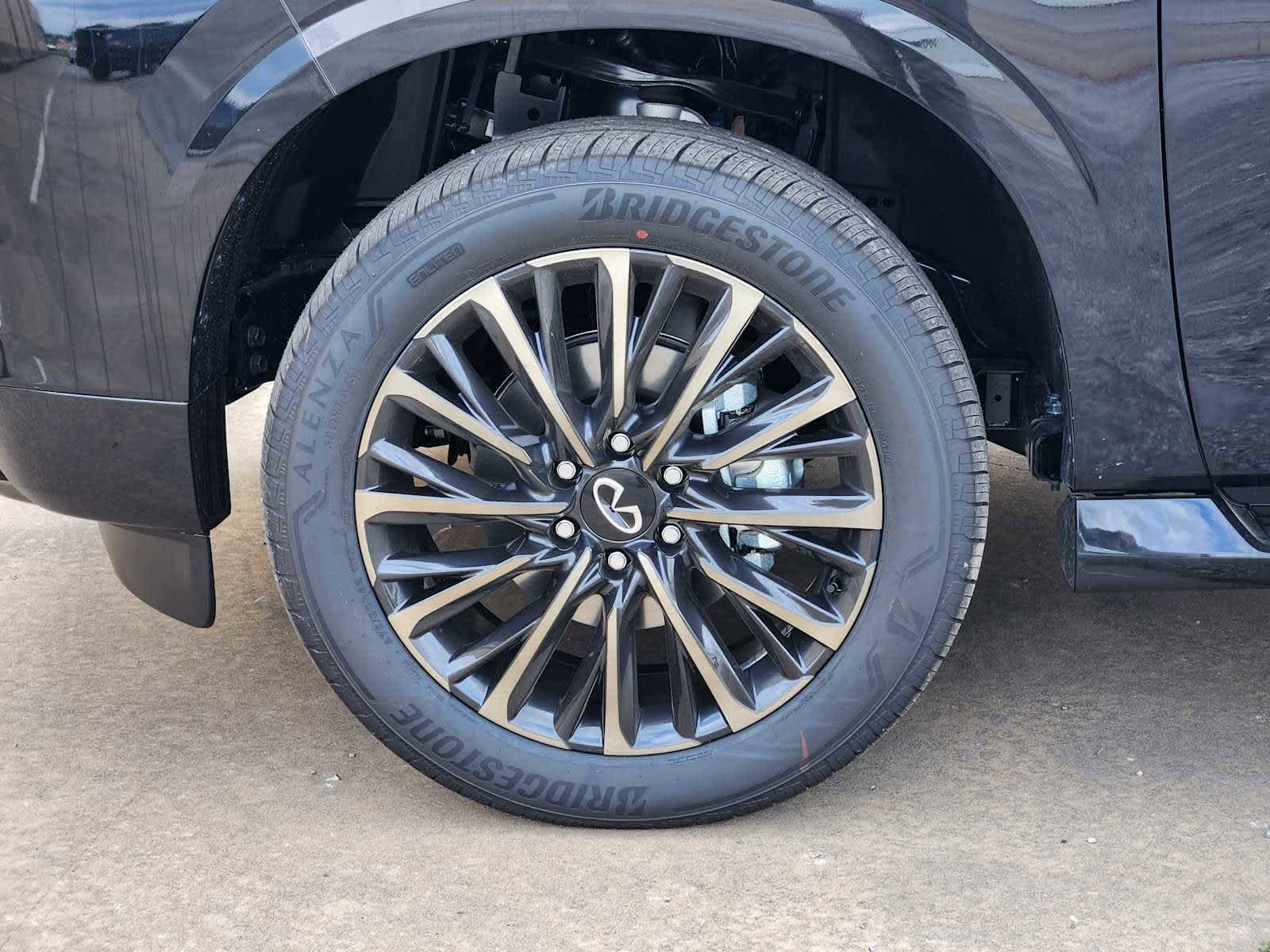 2025 Infiniti QX80 photo 7