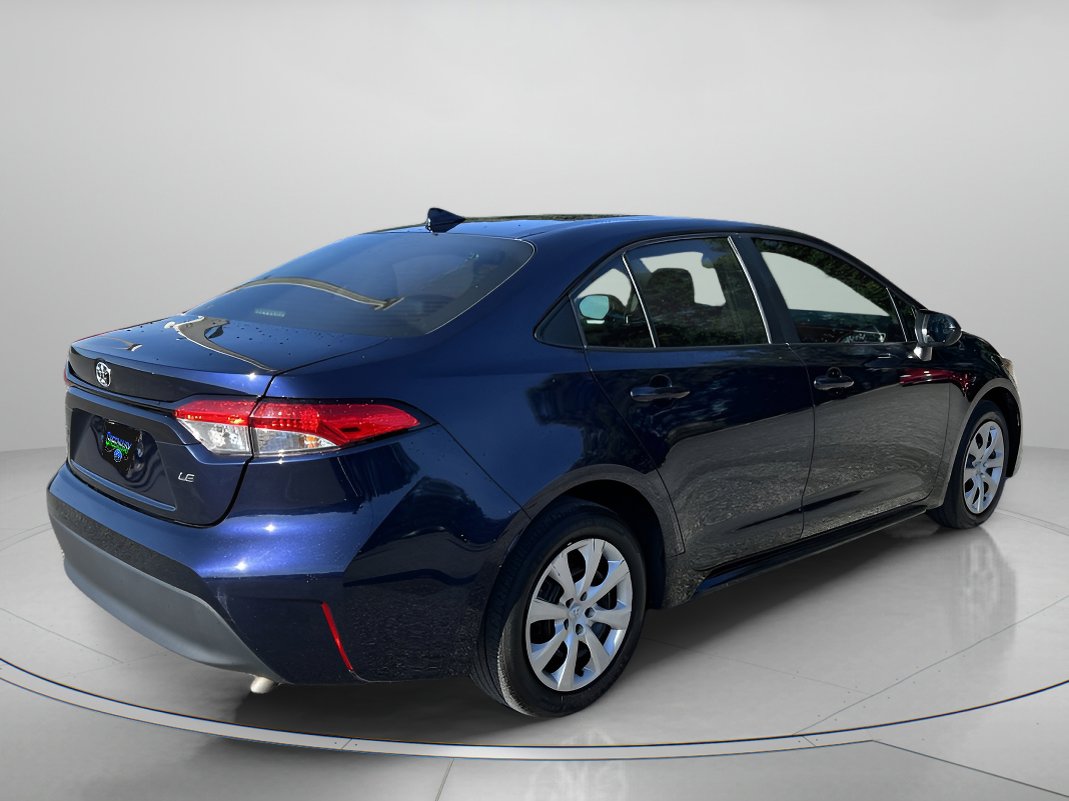 2024 Toyota Corolla LE photo 3