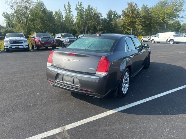 2017 Chrysler 300 C Platinum photo 7