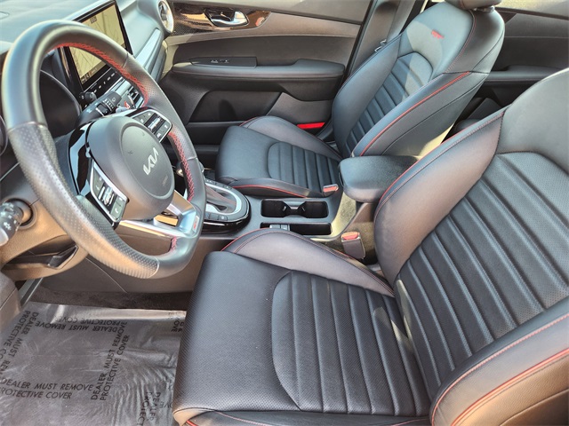2023 Kia Forte GT photo 12