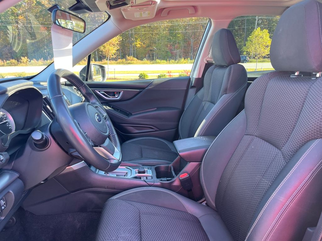 2022 Subaru Forester Premium photo 2
