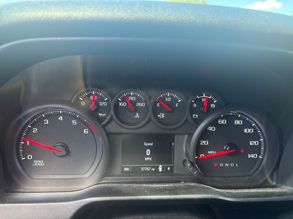 2021 Chevrolet Silverado 1500 Custom photo 3