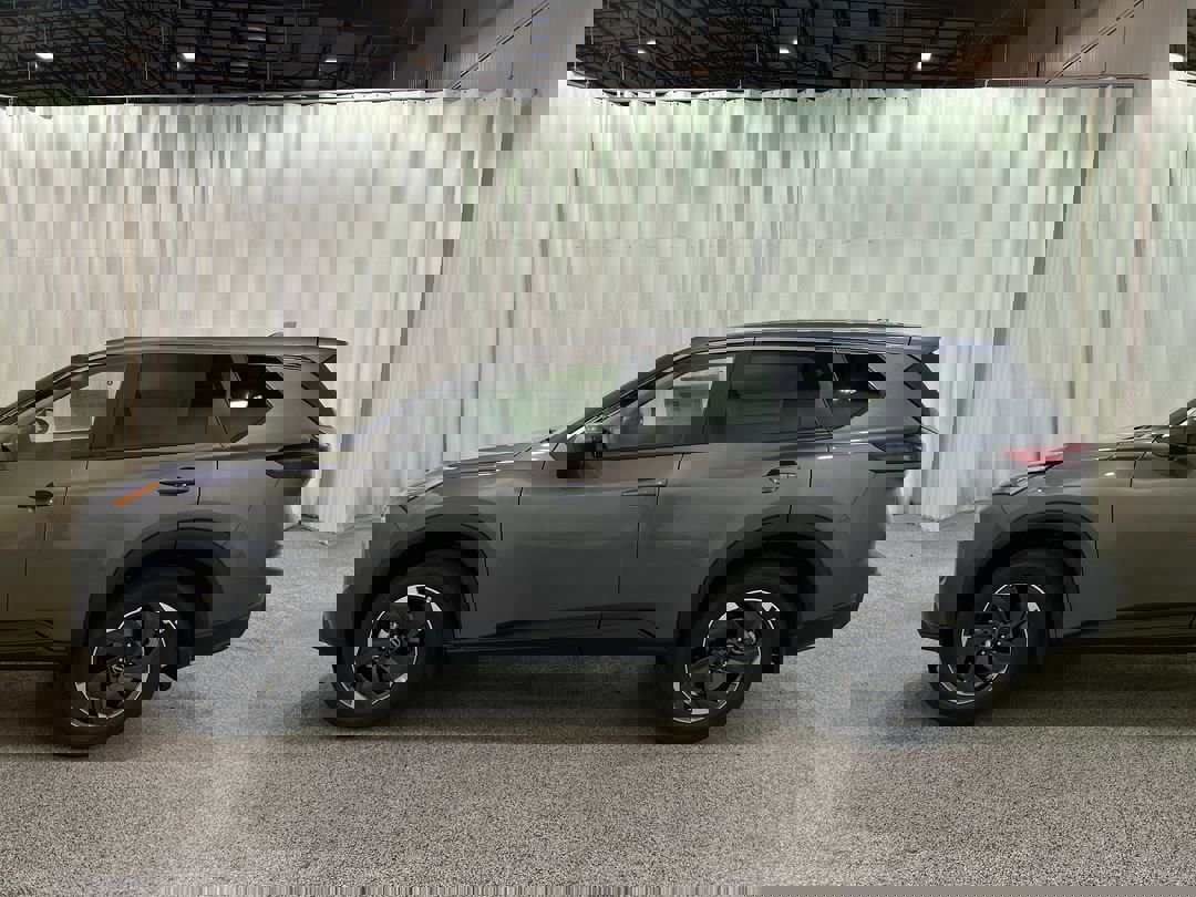 2026 Nissan Rogue SV photo 3