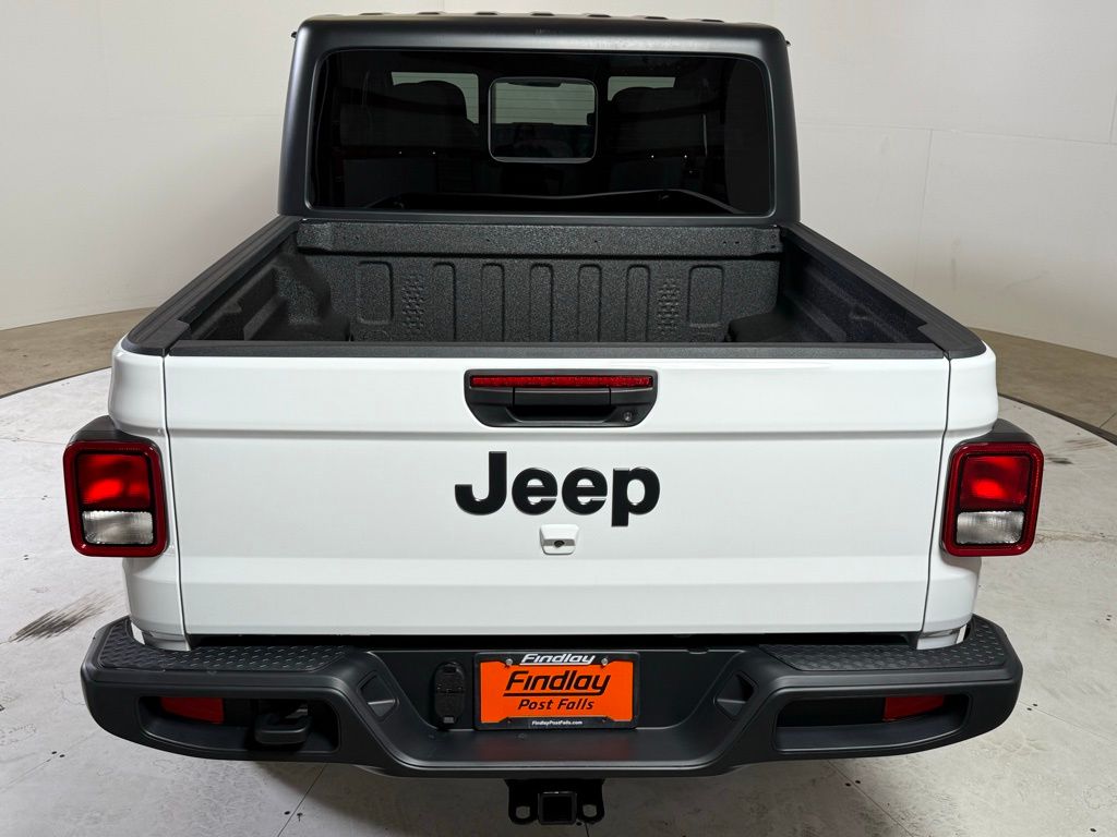 2025 Jeep Gladiator Sport photo 3