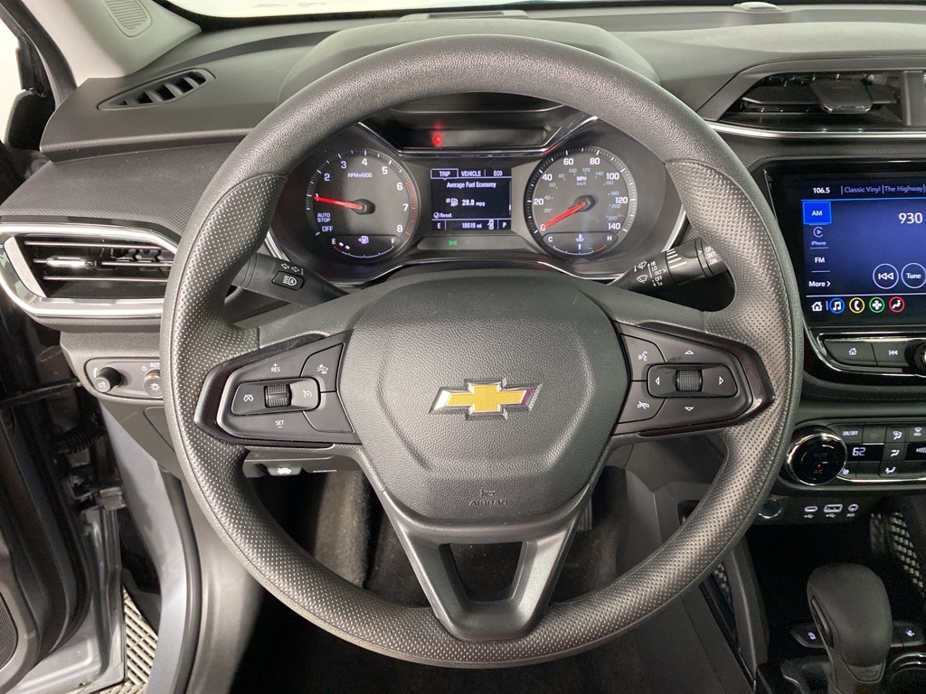 2023 Chevrolet Trailblazer LT photo 2