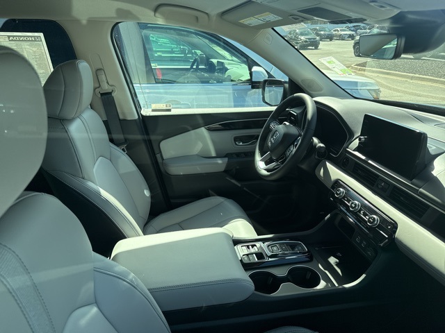 2025 Honda Pilot EX-L photo 6